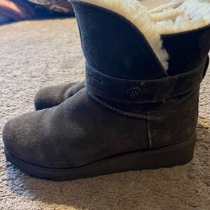 Cozy Black Suede Boots with Faux Fur Lining Bear Paw size 8 worn 3 times